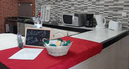 Vacation Home "Casa Vicente" with Sea View, Private Garden & Wi-Fi