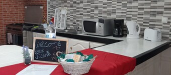 Vacation Home "Casa Vicente" with Sea View, Private Garden & Wi-Fi