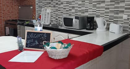 Vacation Home "Casa Vicente" with Sea View, Private Garden & Wi-Fi