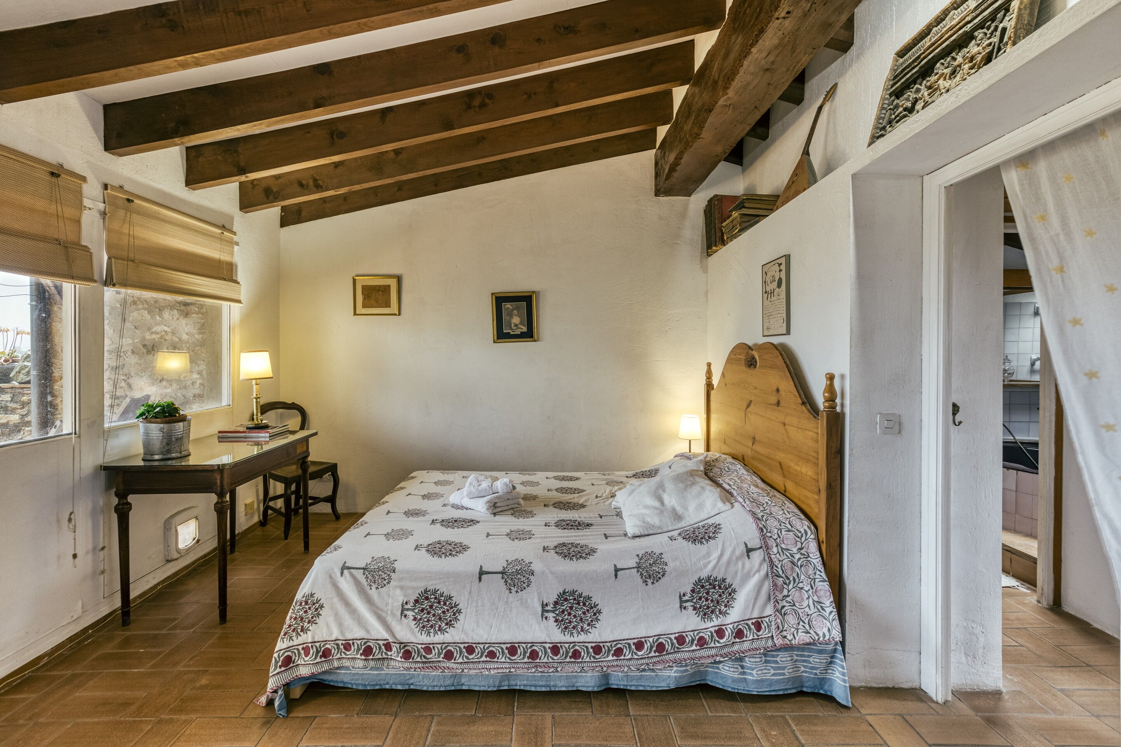 4 bedrooms, free WiFi, bed sheets