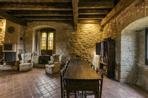 Dining - Castle 'Castell De Palau Sator' with Mountain View, Wi-Fi and Air Conditioning (Palau-sator)