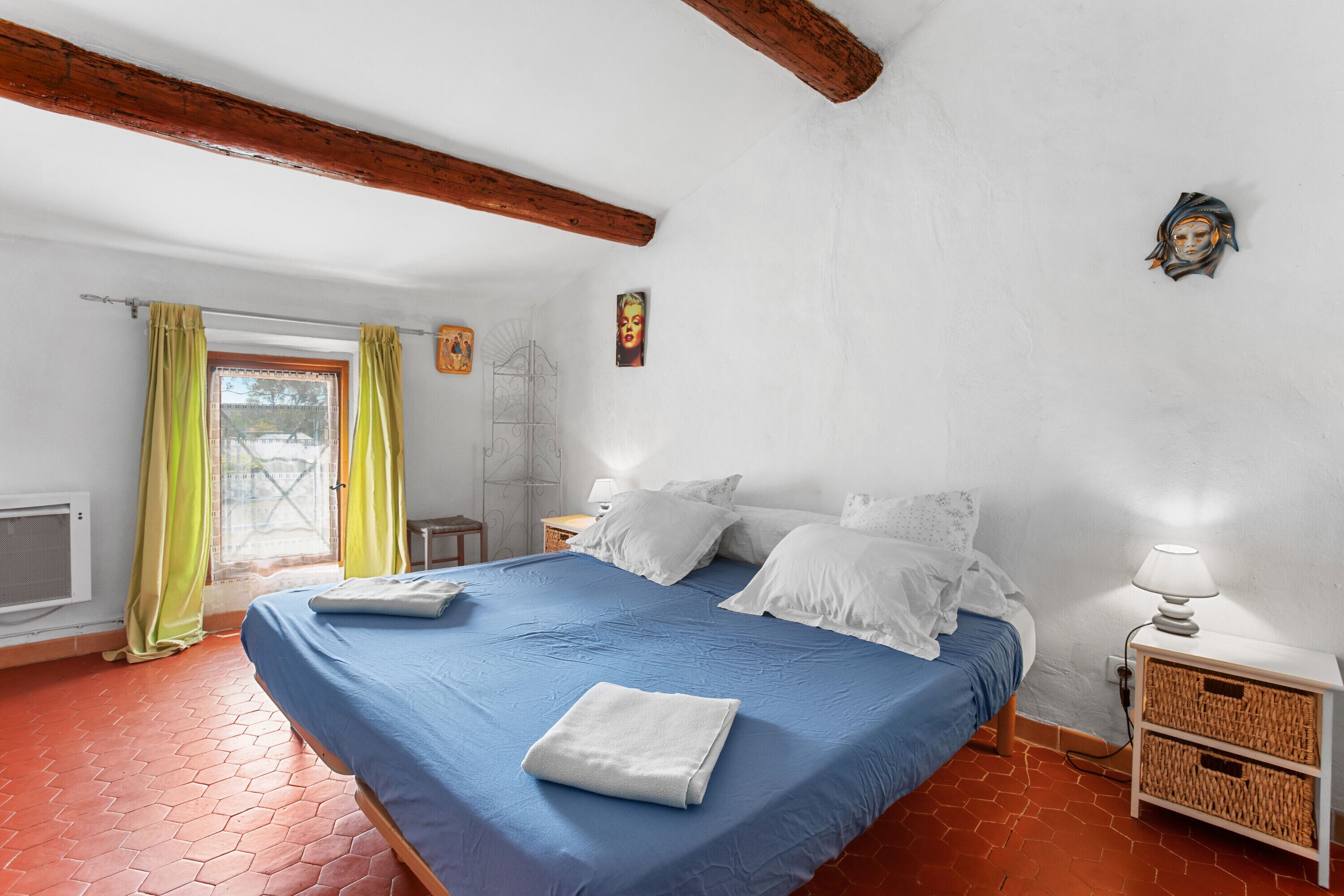 2 habitaciones, tabla de planchar con plancha y wifi gratis 