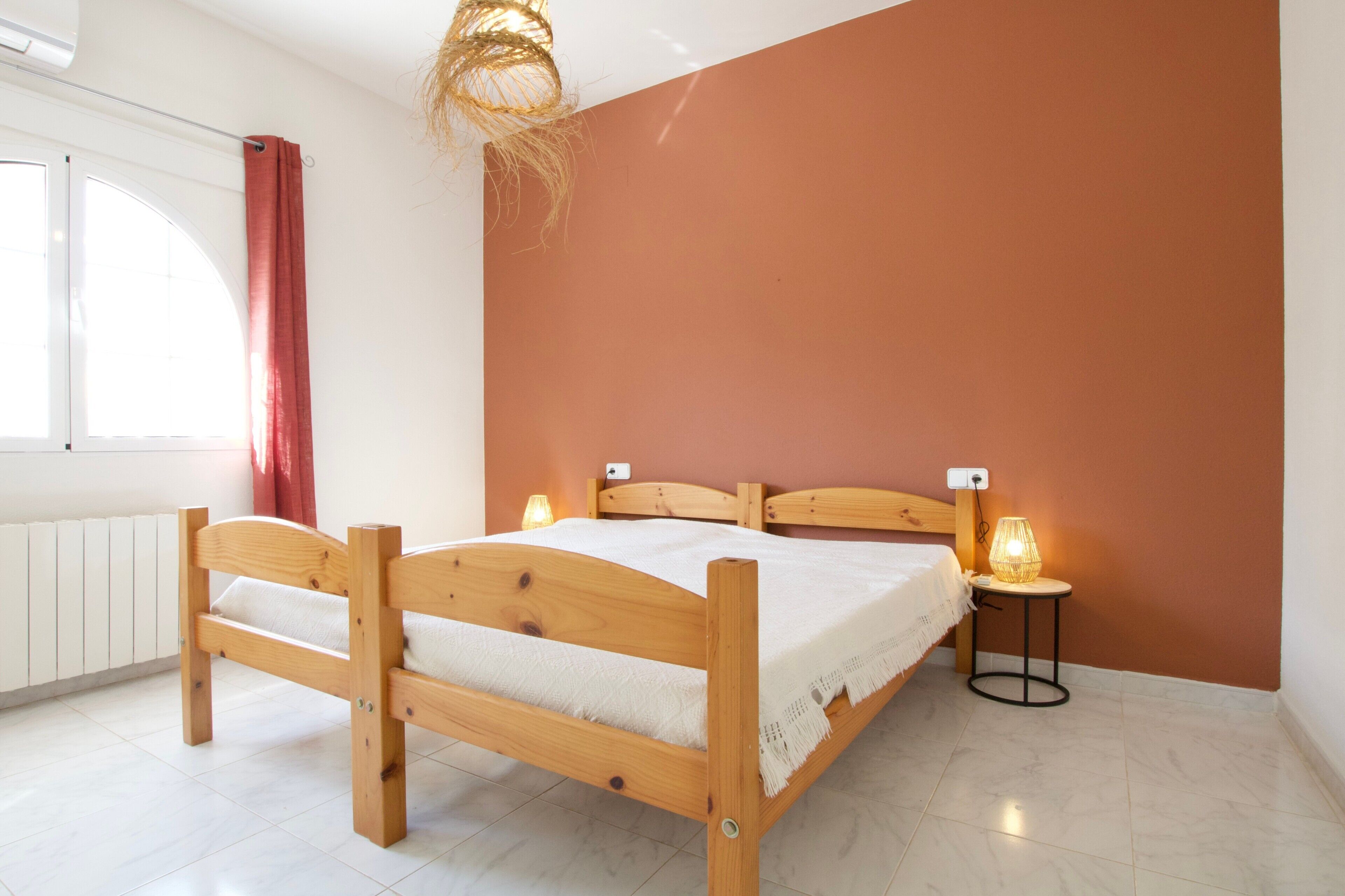 3 chambres, fer et planche à repasser, Wi-Fi gratuit, draps fournis