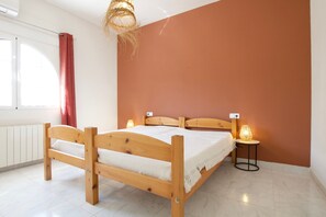 3 soverom, strykejern/-brett, wi-fi (inkludert) og sengetøy