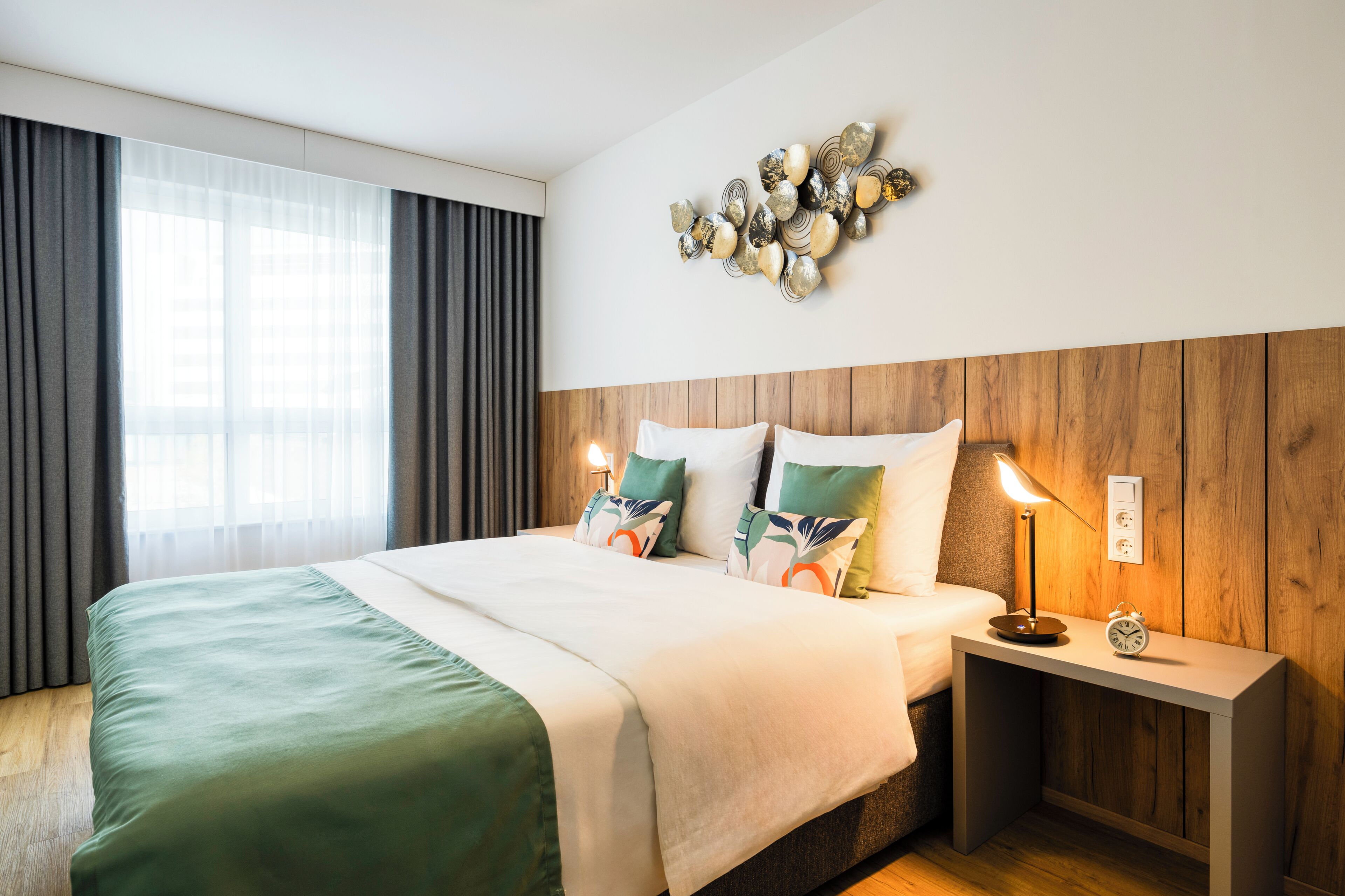 Apartment, 1 Bedroom | Premium bedding, in-room safe, laptop workspace, blackout drapes