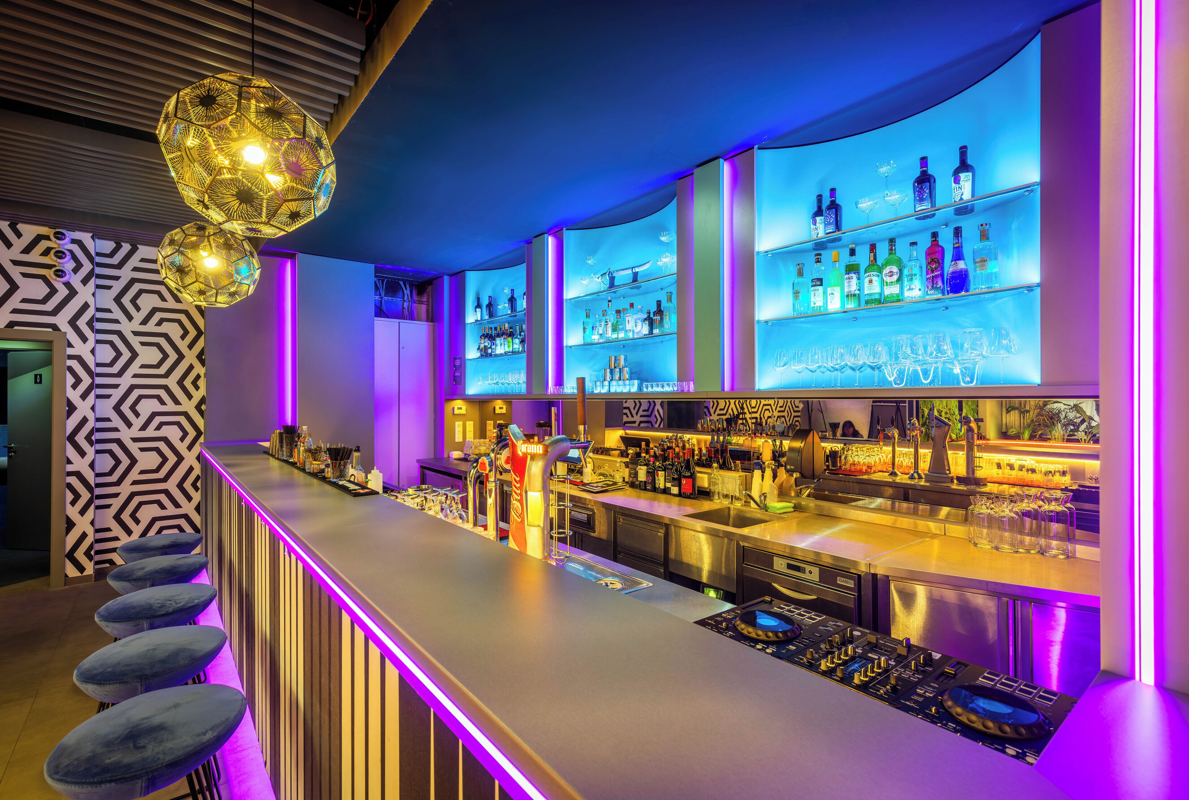 Bar (in der Unterkunft)