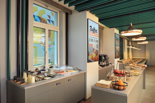 Daily buffet breakfast (EUR 18.90 per person)