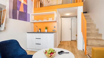 Studio (Level-Up) | Allergikerbettwaren, Zimmersafe, laptopgeeigneter Arbeitsplatz
