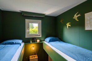 2 slaapkamers, een bureau, wifi, beddengoed