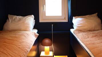 2 sovrum, skrivbord, wi-fi och sängkläder