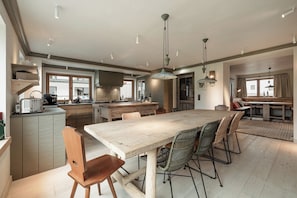 Luxury Suite, Mountain View | In-room dining - Chalet Cecilia by MYALPS (Soelden)