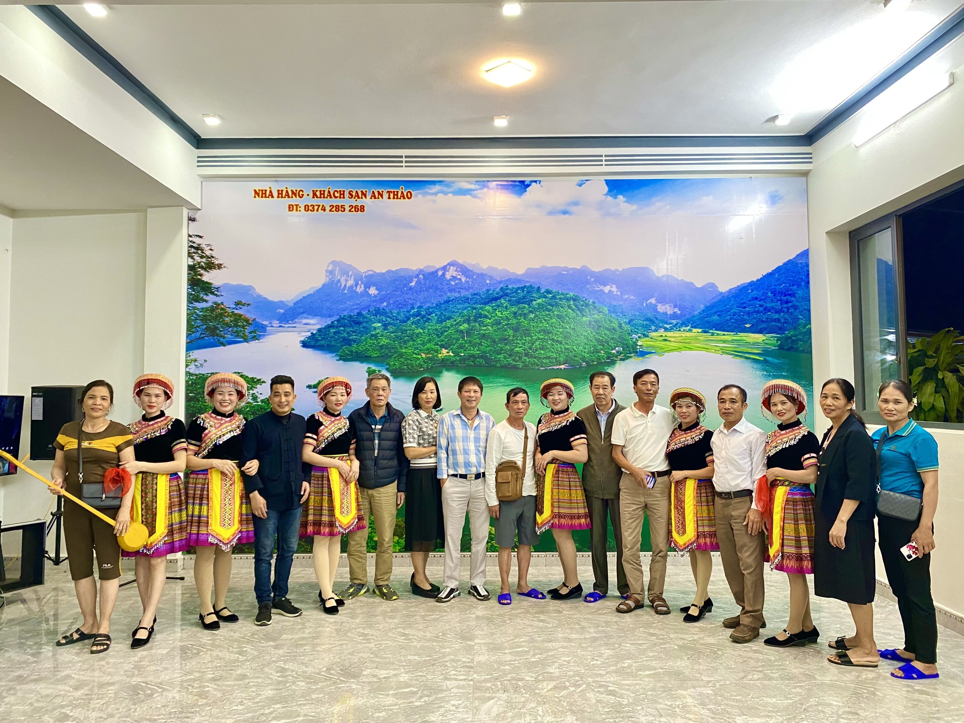 منطقة تناول الطعام للأسر