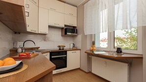 Unclassified image, 2 of 25, button - Batalionów Chłopskich by Renters (Gdynia)