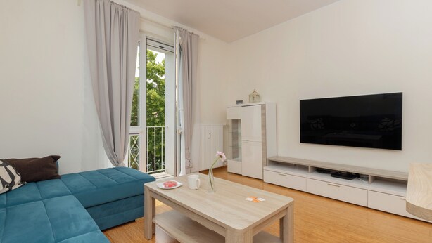 Unclassified image, 1 of 25, button - Batalionów Chłopskich by Renters (Gdynia)