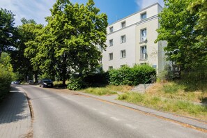 Exterior - Batalionów Chłopskich by Renters (Gdynia)