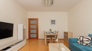Unclassified image, 3 of 25, button - Batalionów Chłopskich by Renters (Gdynia)