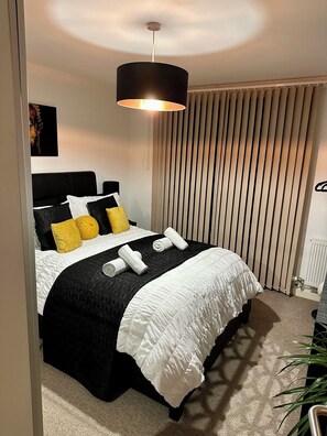 1 chambre, bureau, fer et planche à repasser, Wi-Fi gratuit