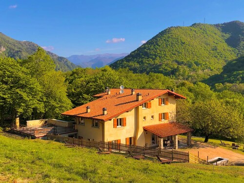 Magical apartment of a farmhouse surrounded by nature