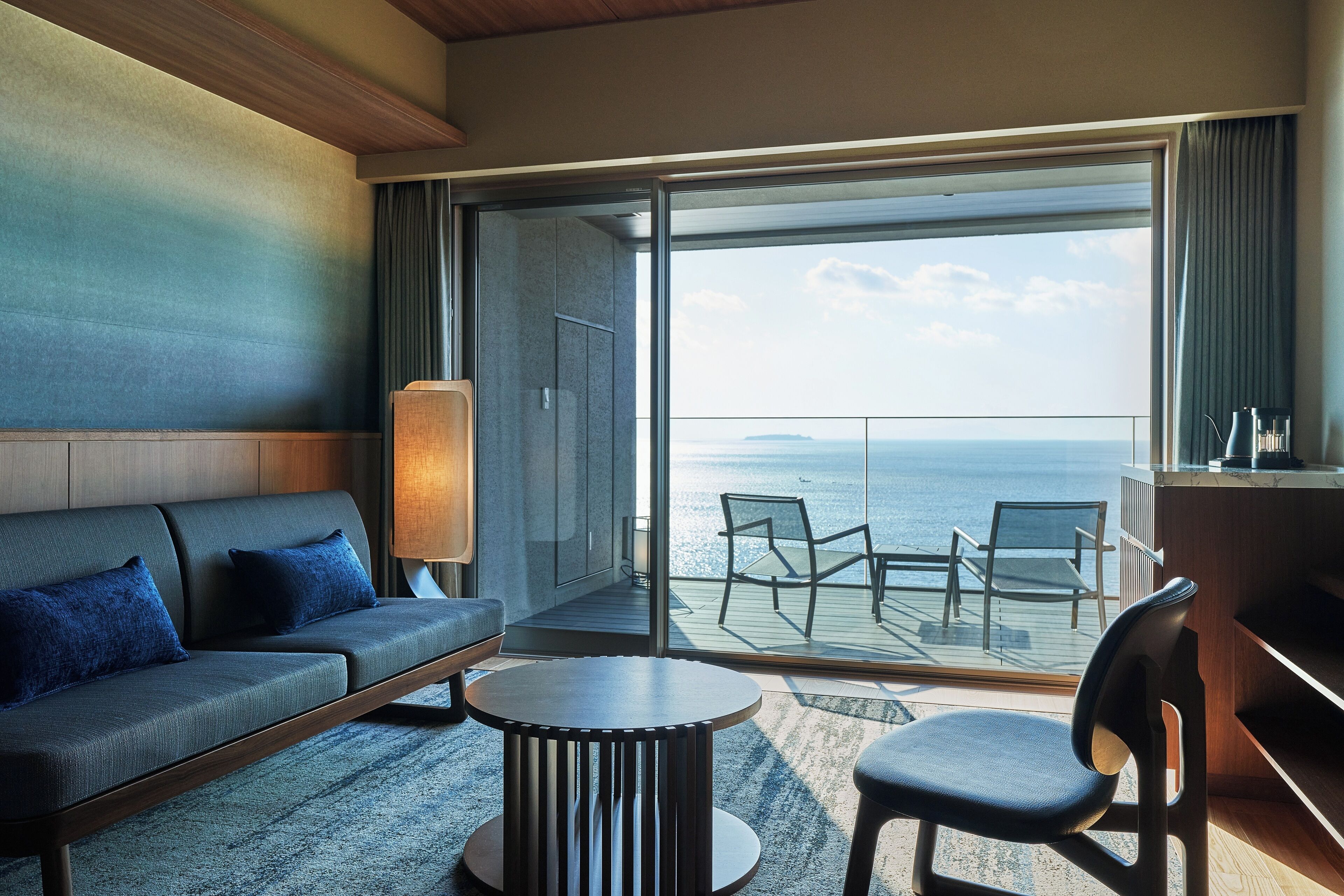 Caja de seguridad en la habitación, cortinas blackout y wifi gratis 