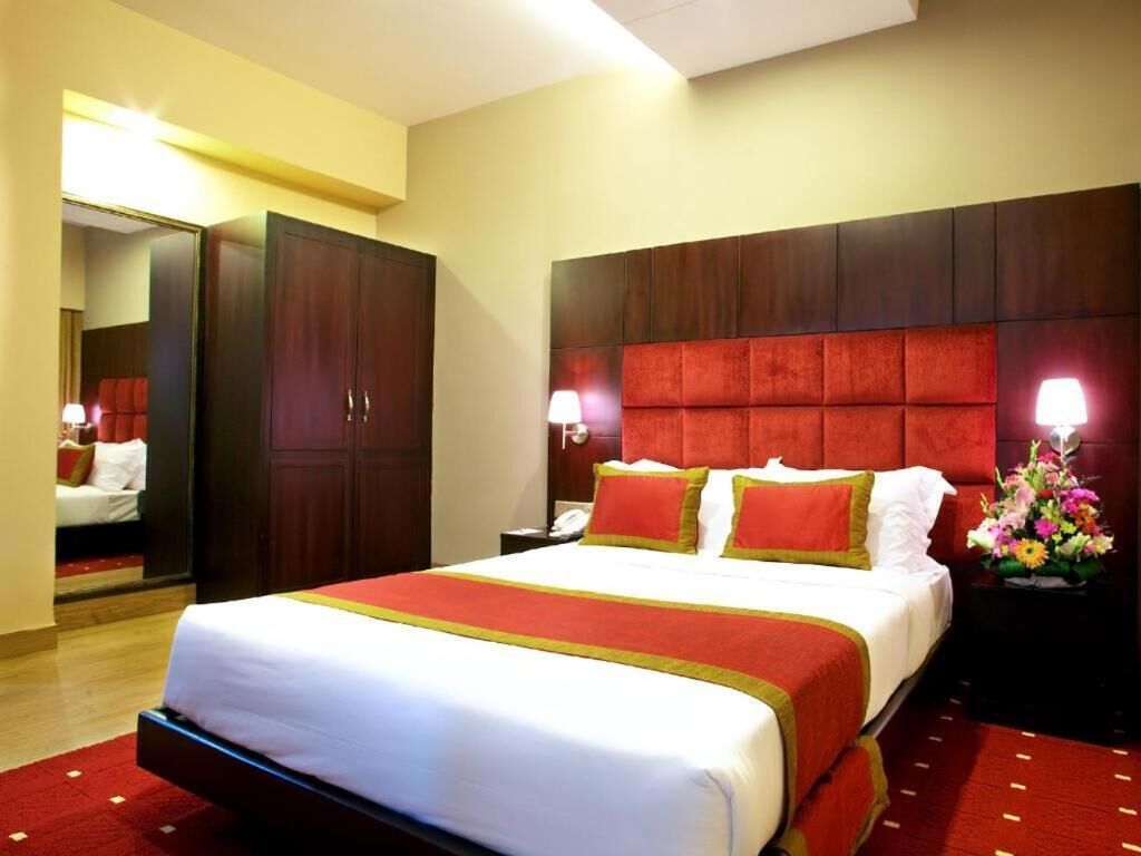 Photo - West Park Inn