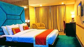 In-room safe, free WiFi