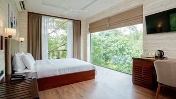 Deluxe Double Room | Free WiFi