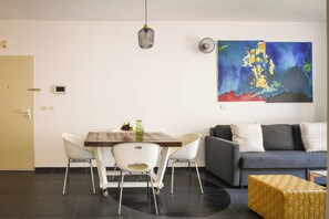 Apartment | In-room dining