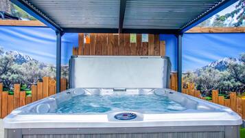 Bain à remous extérieur