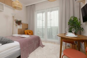 Bügeleisen/Bügelbrett, Reisekinderbett, WLAN, Bettwäsche