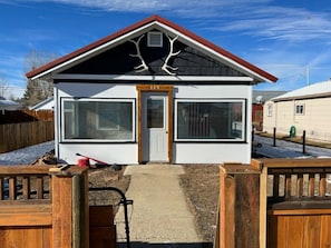 Exterior - NORTH PARK MOUNTAIN RETREAT 
40 Minutes from Steamboat  Hunting  Fishing Hiking  (Walden)