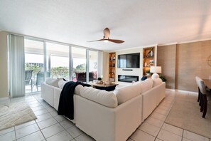 TV, fireplace, offices