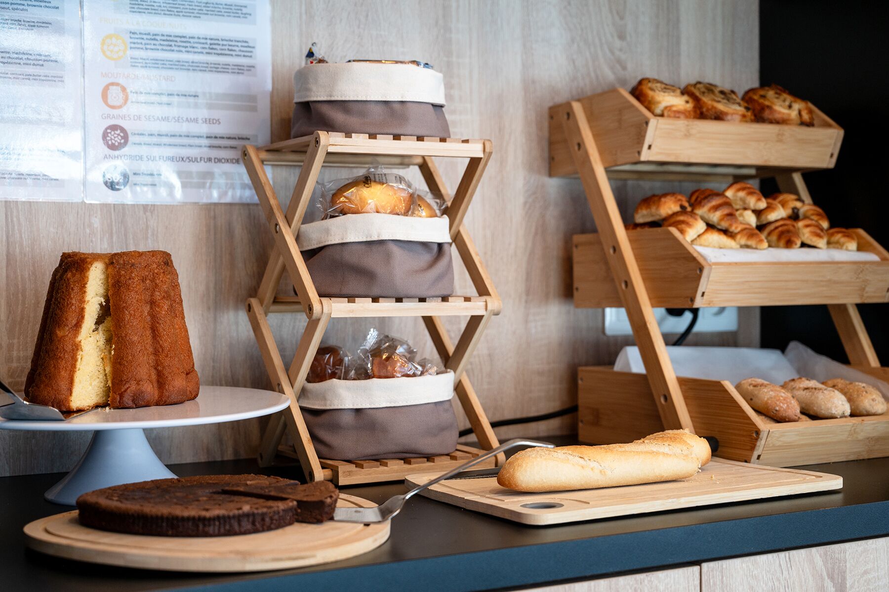 Tägliches Frühstücksbuffet gegen Gebühr