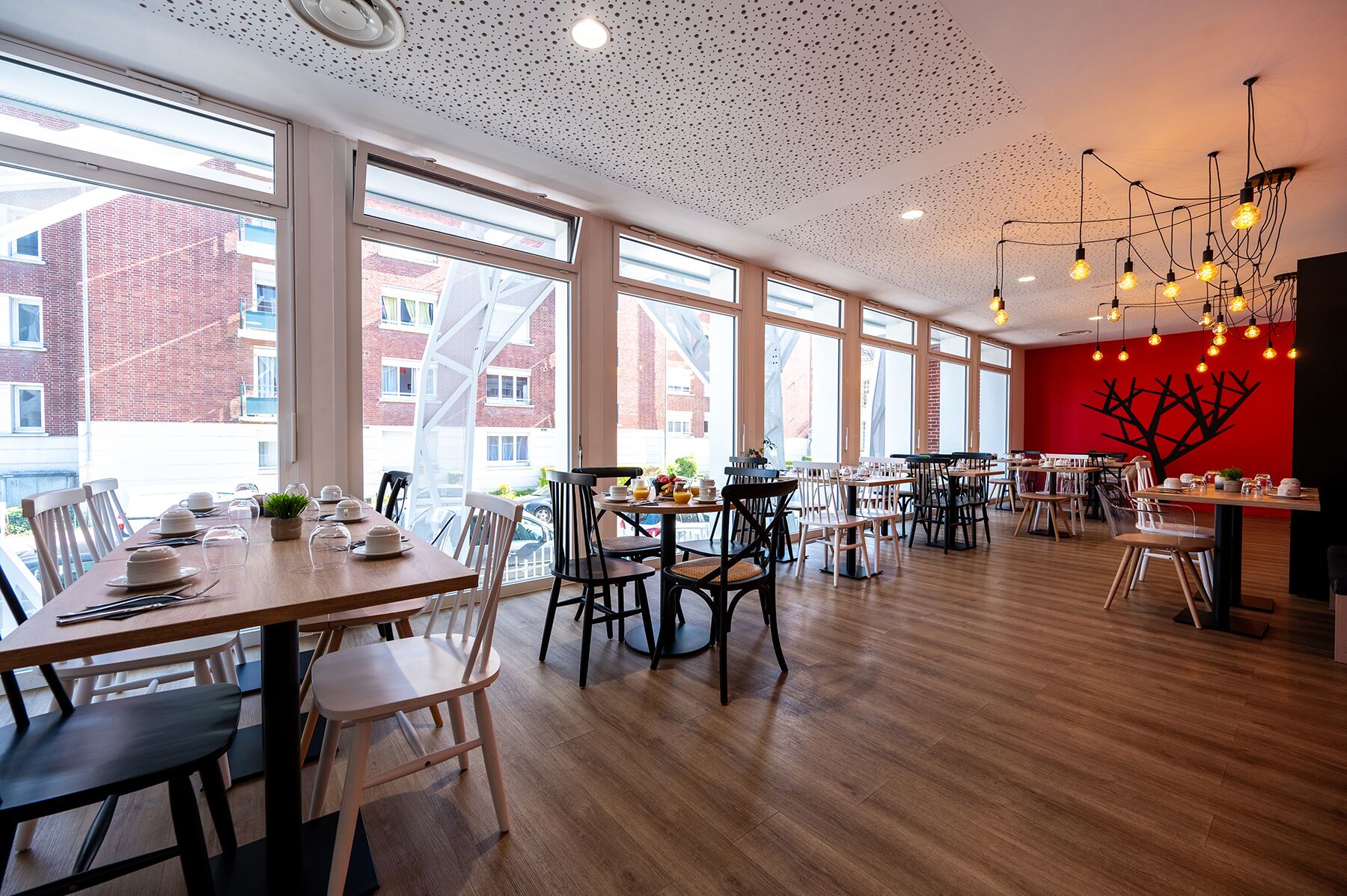 Café da manhã com buffet todos os dias (EUR 14 por pessoa) 