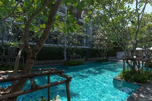 3 outdoor pools - The Title II G 456-251 (Rawai)