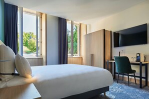 Comfort Double Room | In-room safe, desk, blackout drapes, soundproofing - Le Grand Hôtel, The Originals Relais (Evaux-les-Bains)