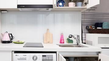 Basic Apartment | Private kitchen