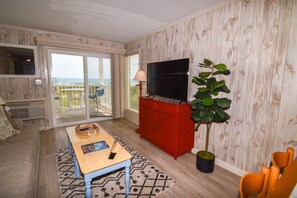 TV - Perfect getaway. 2 bedroom oceanfront condo. Outdoor pool. (North Myrtle Beach)