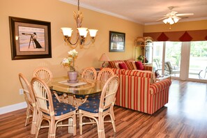 Interior - 10% off 3-7 nights thru Dec. 2 bedroom Gated community Near the ocean. (North Myrtle Beach)