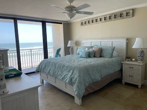 2 bedrooms, iron/ironing board, free WiFi, bed sheets - Stunning direct ocean front 2 bedroom unit! Fully equipped and all remodeled! (New Smyrna Beach)