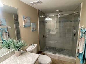 Shower, hair dryer, towels, soap - Stunning direct ocean front 2 bedroom unit! Fully equipped and all remodeled! (New Smyrna Beach)