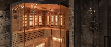 Couples treatment rooms, sauna, hot tub, steam room, body treatments