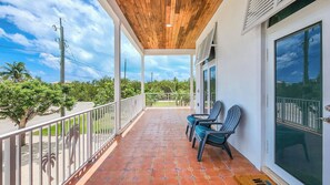 Unclassified image, 2 of 25, button - Sunset Island (Duck Key)