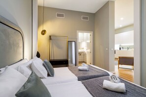 1 室のベッドルーム、アイロン / アイロン台