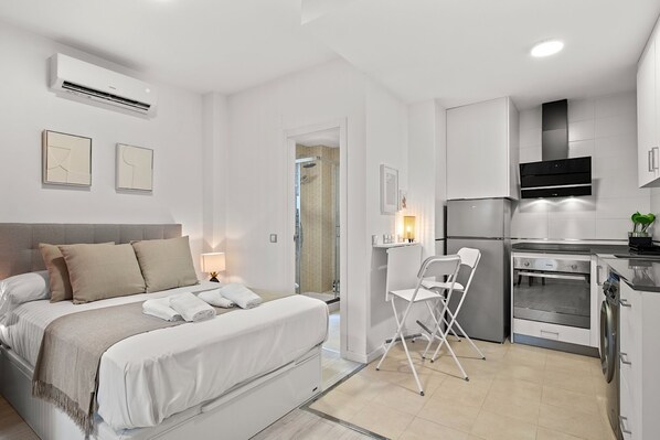 1 bedroom, iron/ironing board