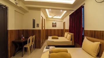 Family Room | 1 bedroom, Egyptian cotton sheets, premium bedding, free WiFi