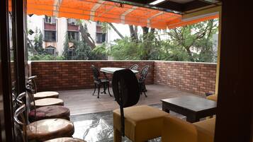 Suite with Living Room and Private Balcony | Balcony