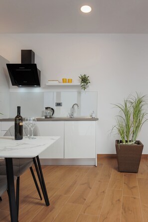 Deluxe Apartment | Private kitchen - Terra 5 Deluxe apartment with parking (Viskovo)