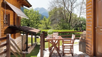 Basic Chalet | Terrace/patio