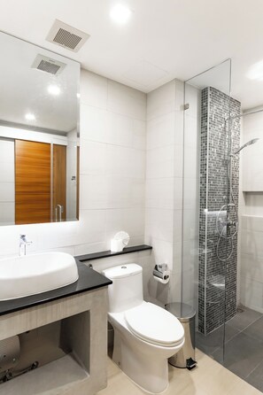 Bathroom - Babylon Rawai 202 (Rawai)