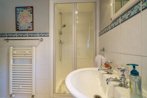 Shower, towels